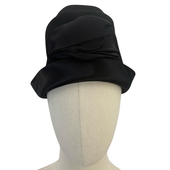 Vintage 1950s Black Wool Cloche Hat New York Creations Satin Rose Size 7 main image 6
